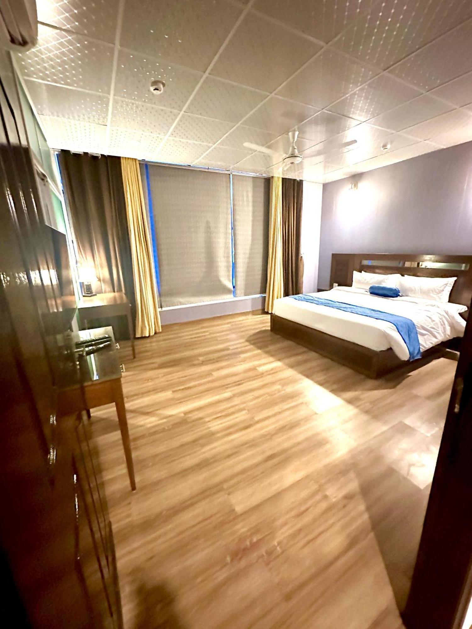 Luxury Apartment In Dha Phase 8, Near Allama Iqbal International Airport Lahaur Zewnętrze zdjęcie